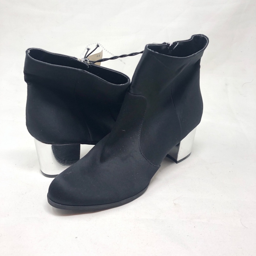 Unisa boots 8.5 box 14